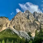 Two Panorama アパート *